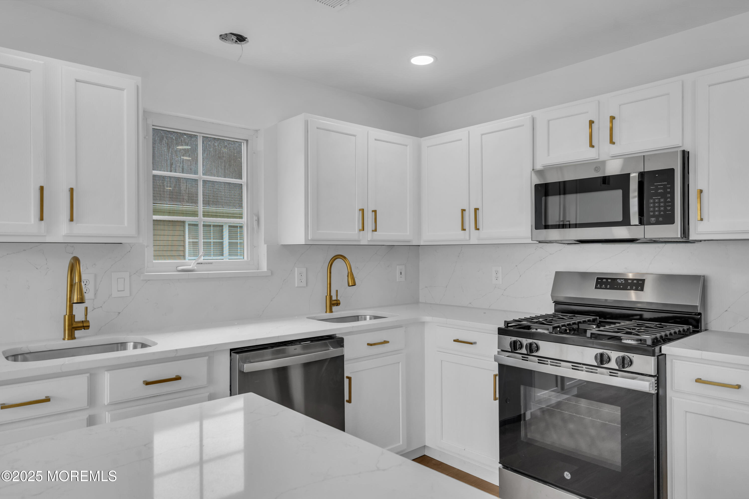 31 Oakmont Road, Lakewood, New Jersey image 25