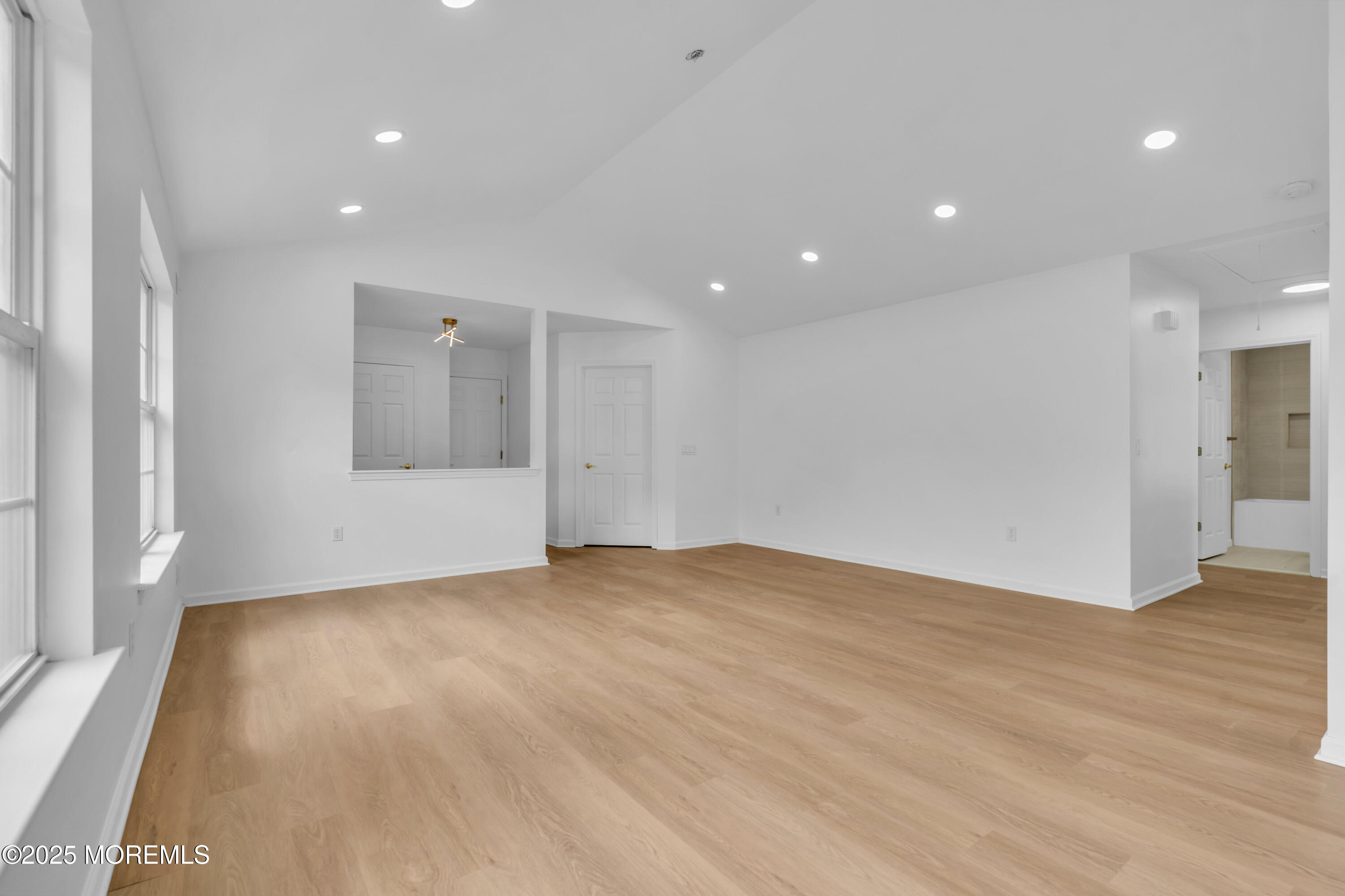 31 Oakmont Road, Lakewood, New Jersey image 10