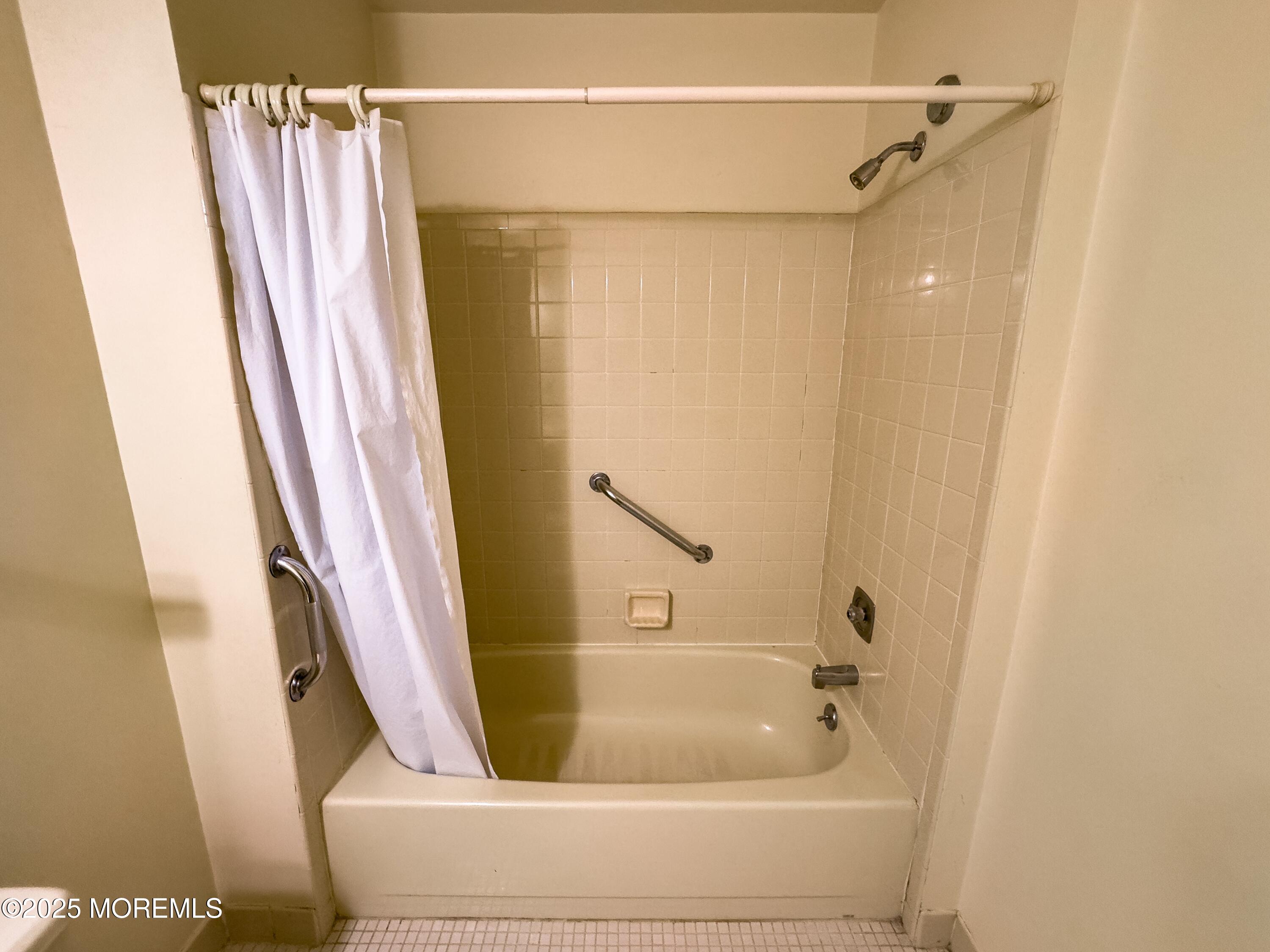 2222 Old Stone Mill Drive, East Windsor, New Jersey image 20