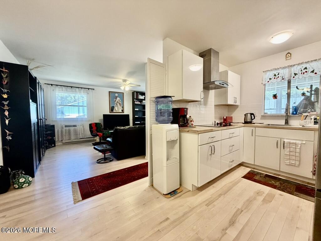 13 B Lexington Drive B