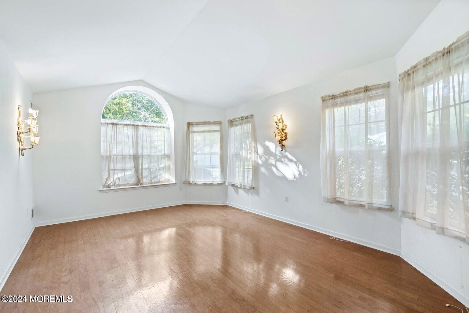 6 Round Valley Court, Lakewood, New Jersey image 5