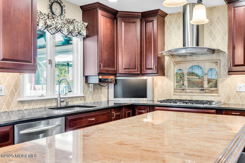 44 Longstreet Road, Manalapan, New Jersey image 20