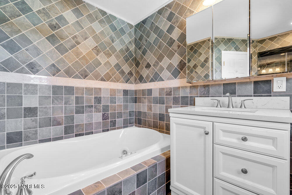 44 Longstreet Road, Manalapan, New Jersey image 32