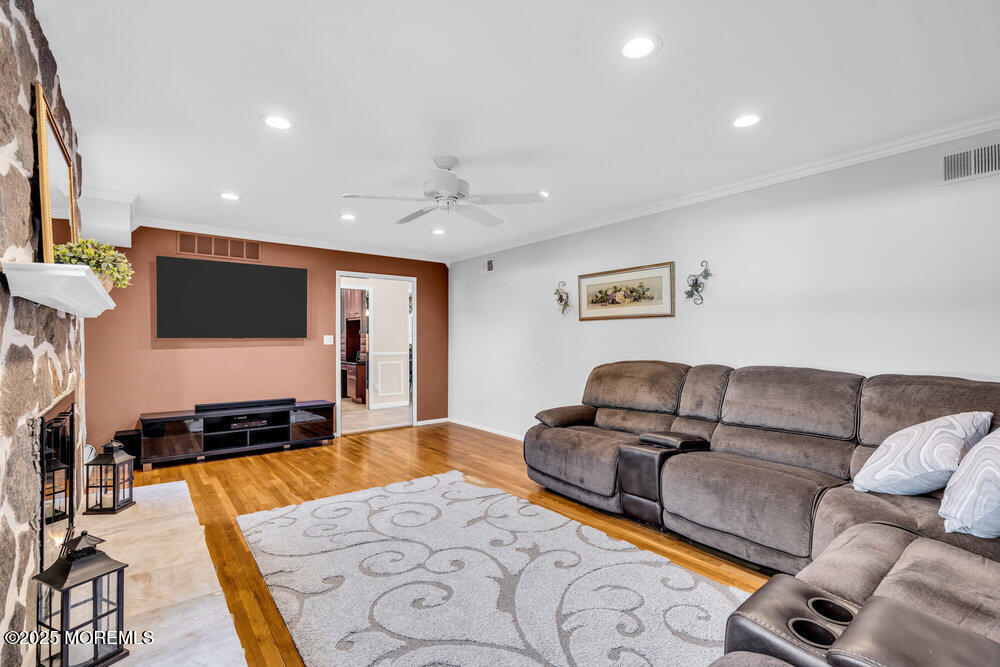 44 Longstreet Road, Manalapan, New Jersey image 21