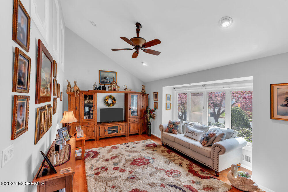 28 Pheasant Drive, Marlboro, New Jersey image 24