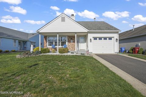 Photo of 6 Cancun Street, Berkeley, NJ 08721 (MLS # 22610848)