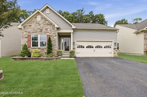 Condo For Sale - 14 La Quinta Lane<br/> Lakewood, NJ 08701