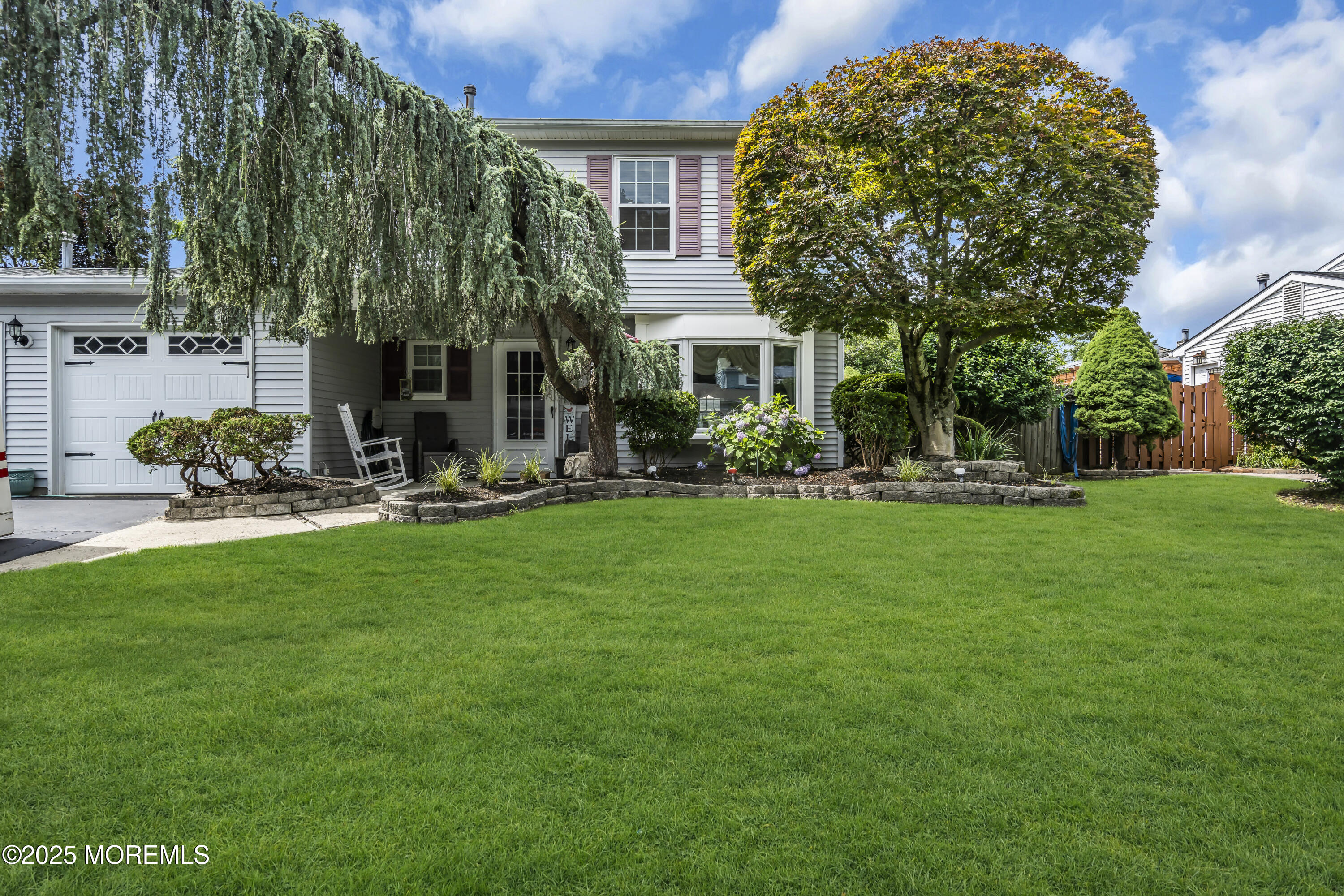 9 Yellowstone Lane