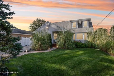 Photo of 66 Nina Court, Brick, NJ 08723 (MLS # 22610854)