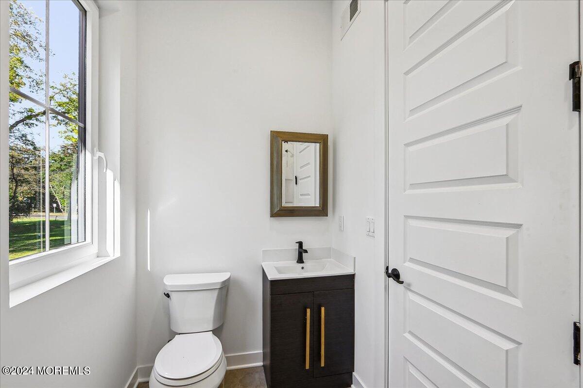 2 Mohawk Drive, Marlboro, New Jersey image 17