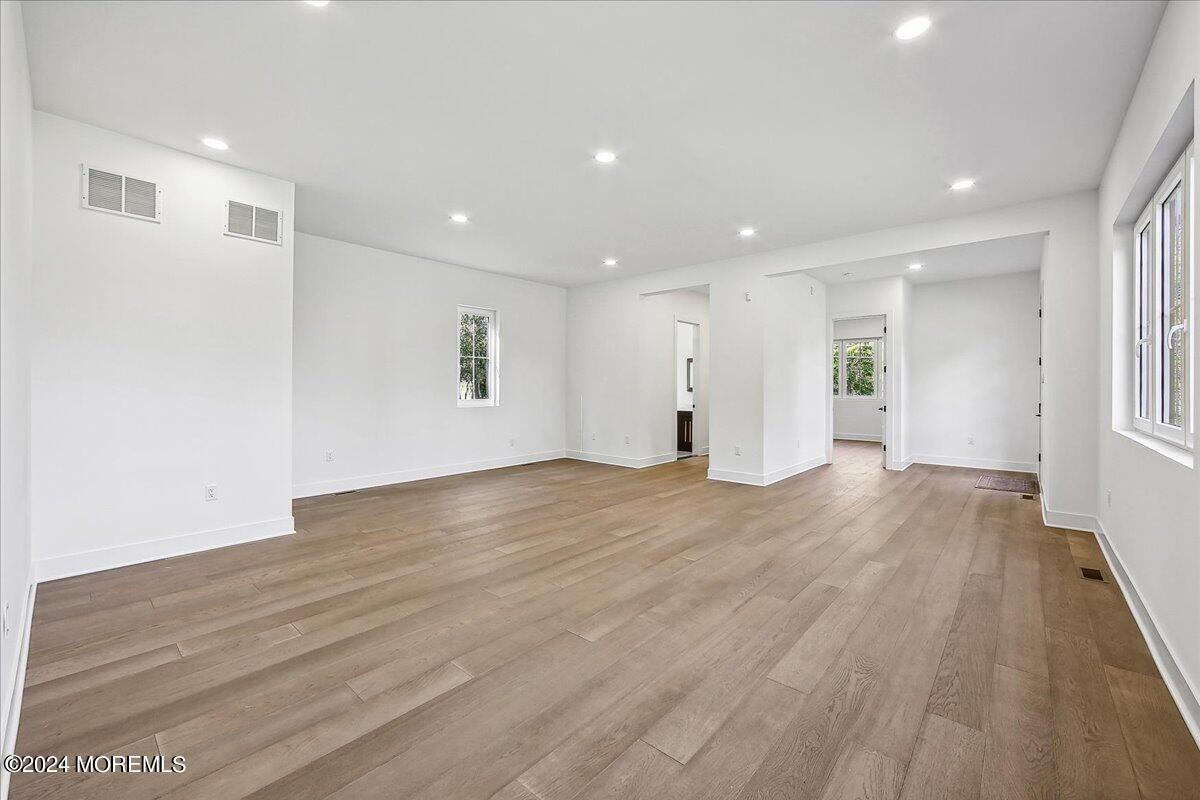 2 Mohawk Drive, Marlboro, New Jersey image 12