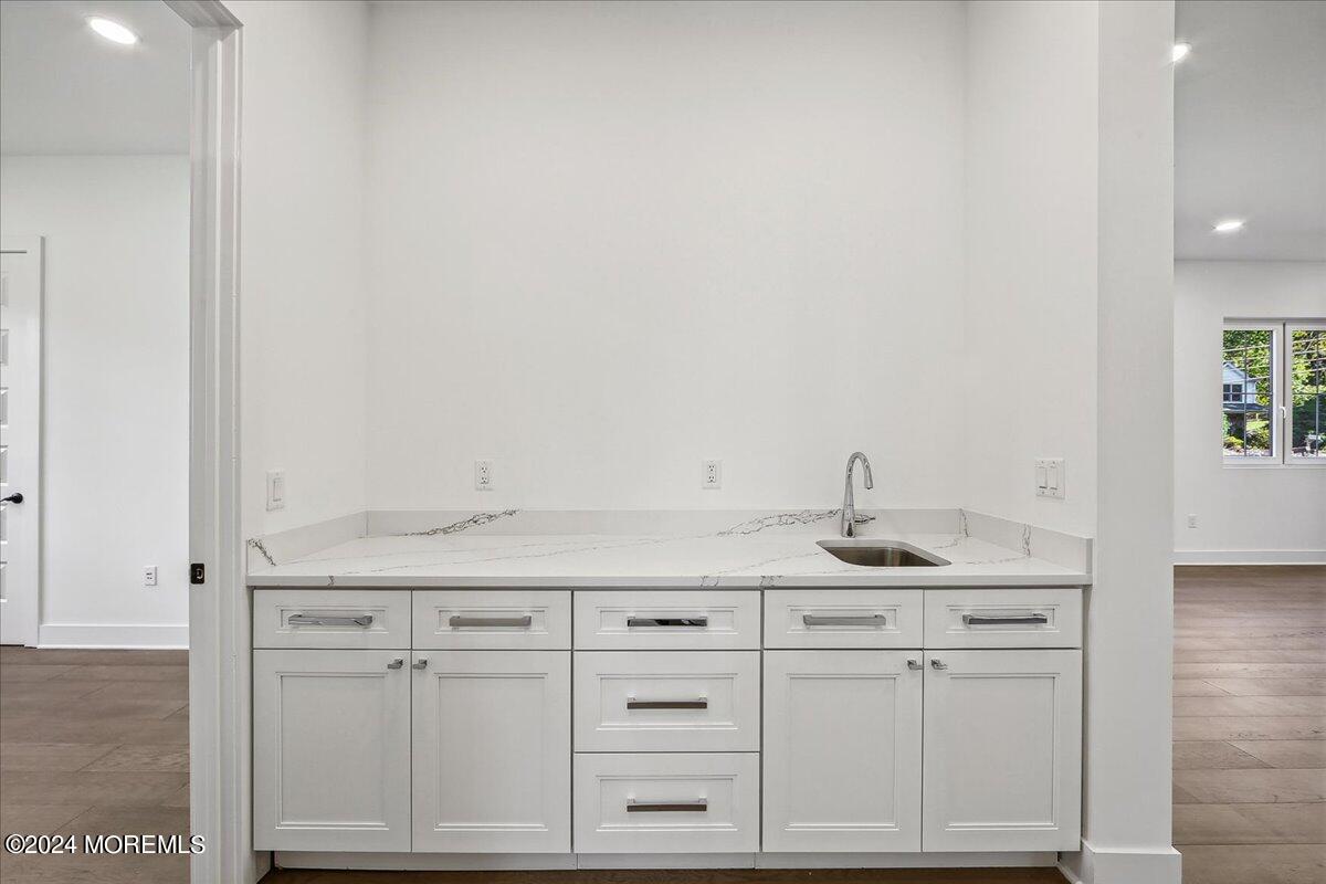 2 Mohawk Drive, Marlboro, New Jersey image 18