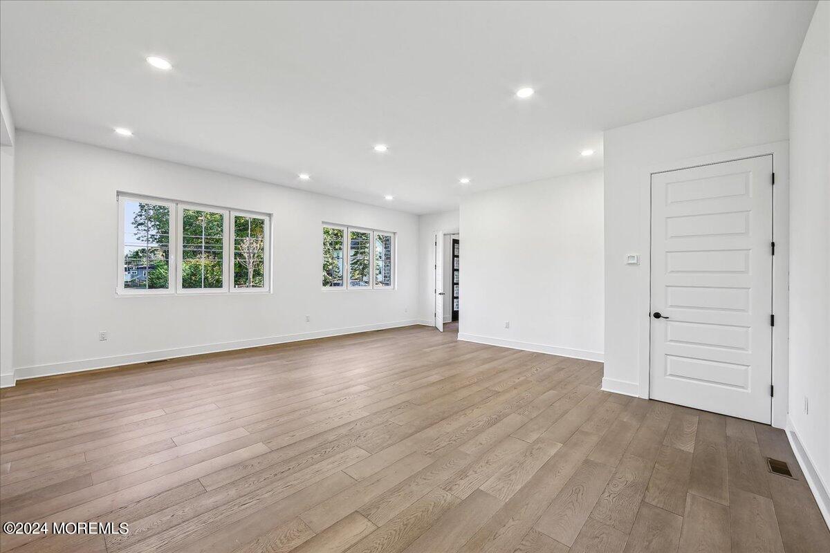 2 Mohawk Drive, Marlboro, New Jersey image 13