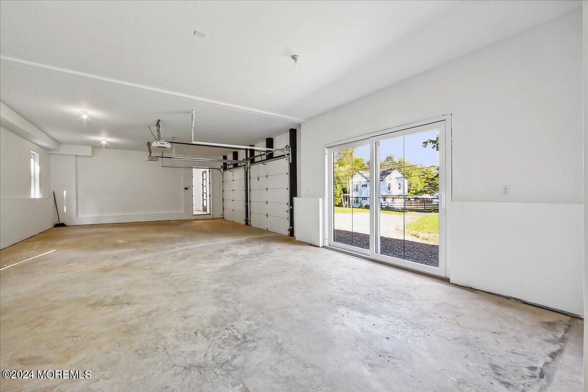 2 Mohawk Drive, Marlboro, New Jersey image 44
