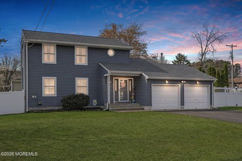 Photo of 1400 Lawrence Avenue, Toms River, NJ 08757 (MLS # 22610591)
