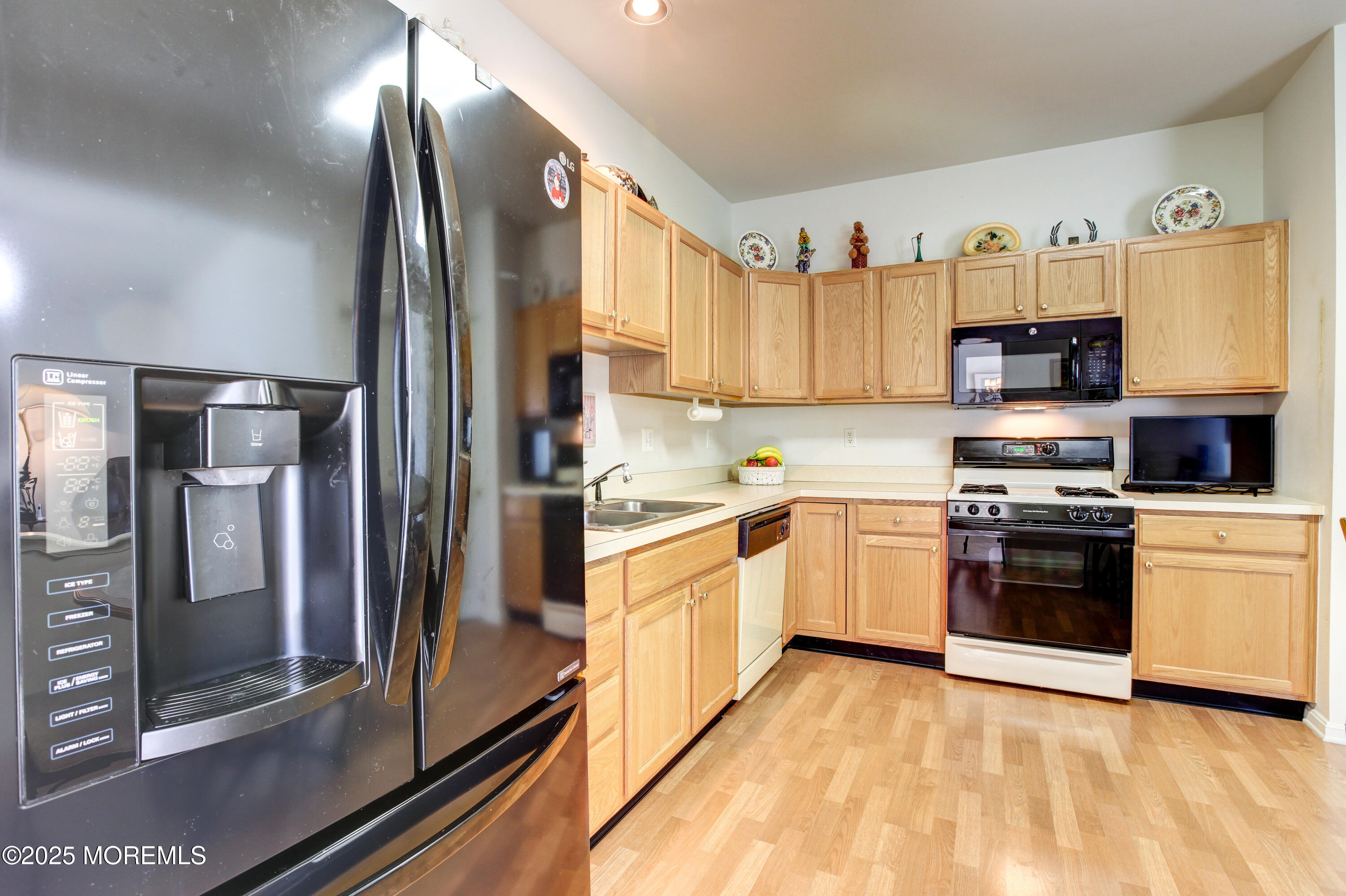 543 Waterside Boulevard #543, Monroe Township, New Jersey image 7