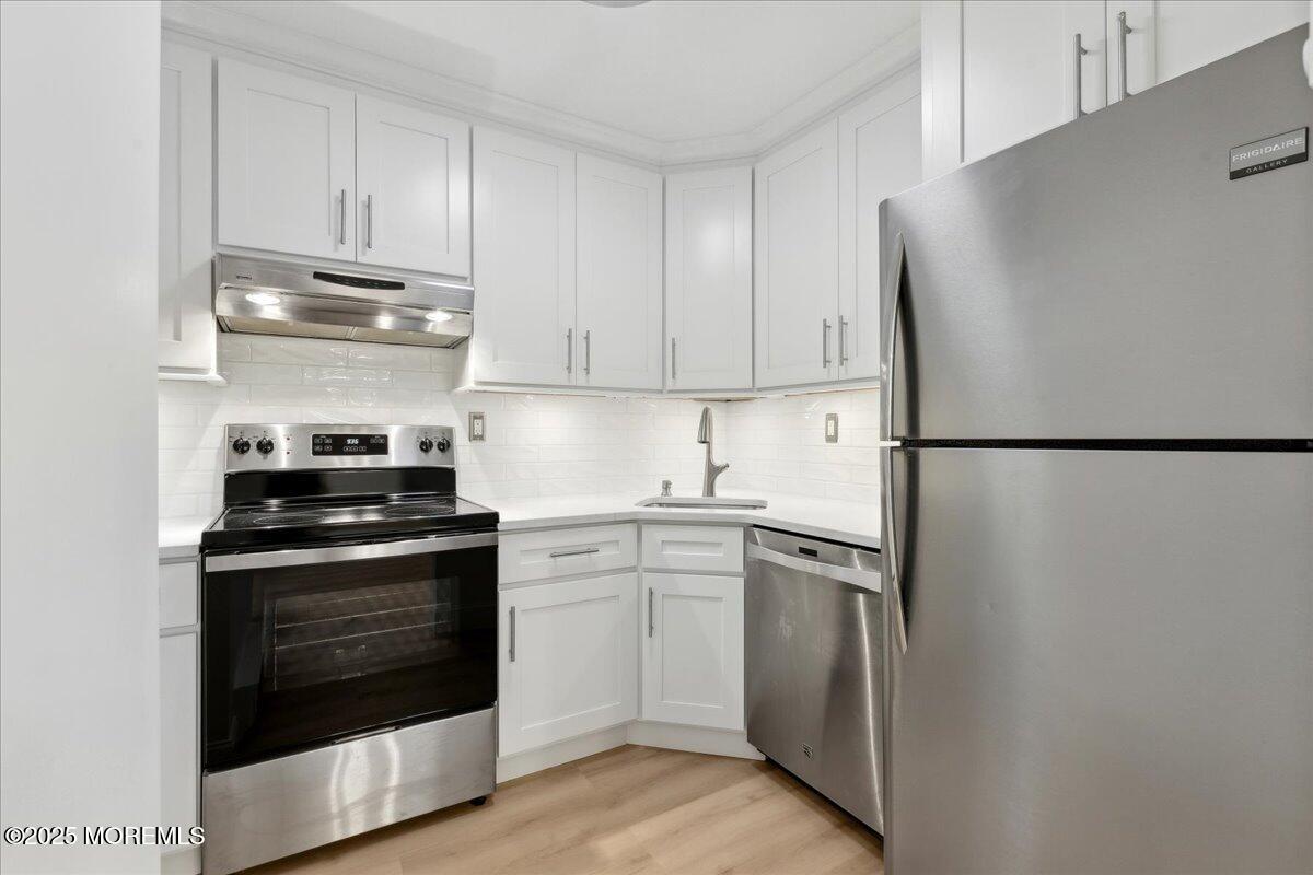 87 Arrowood Road #D, Manalapan, New Jersey image 1