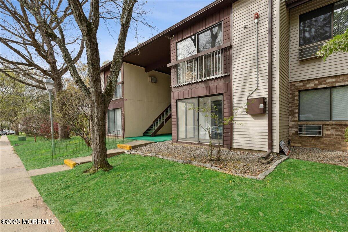 87 Arrowood Road #D, Manalapan, New Jersey image 16