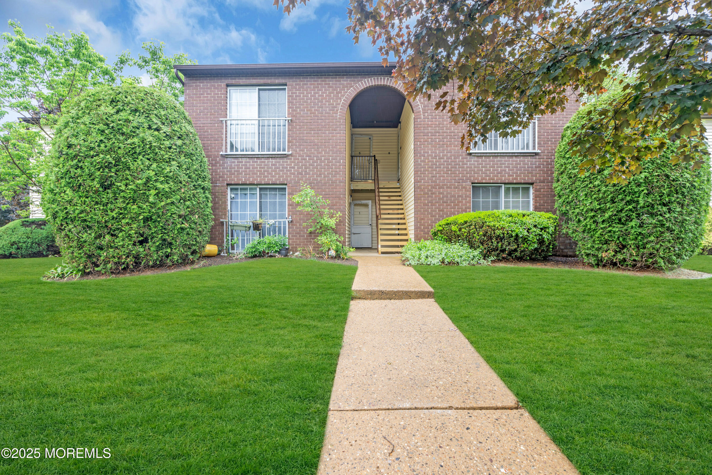 716 Zlotkin Circle #1, Freehold, New Jersey image 1