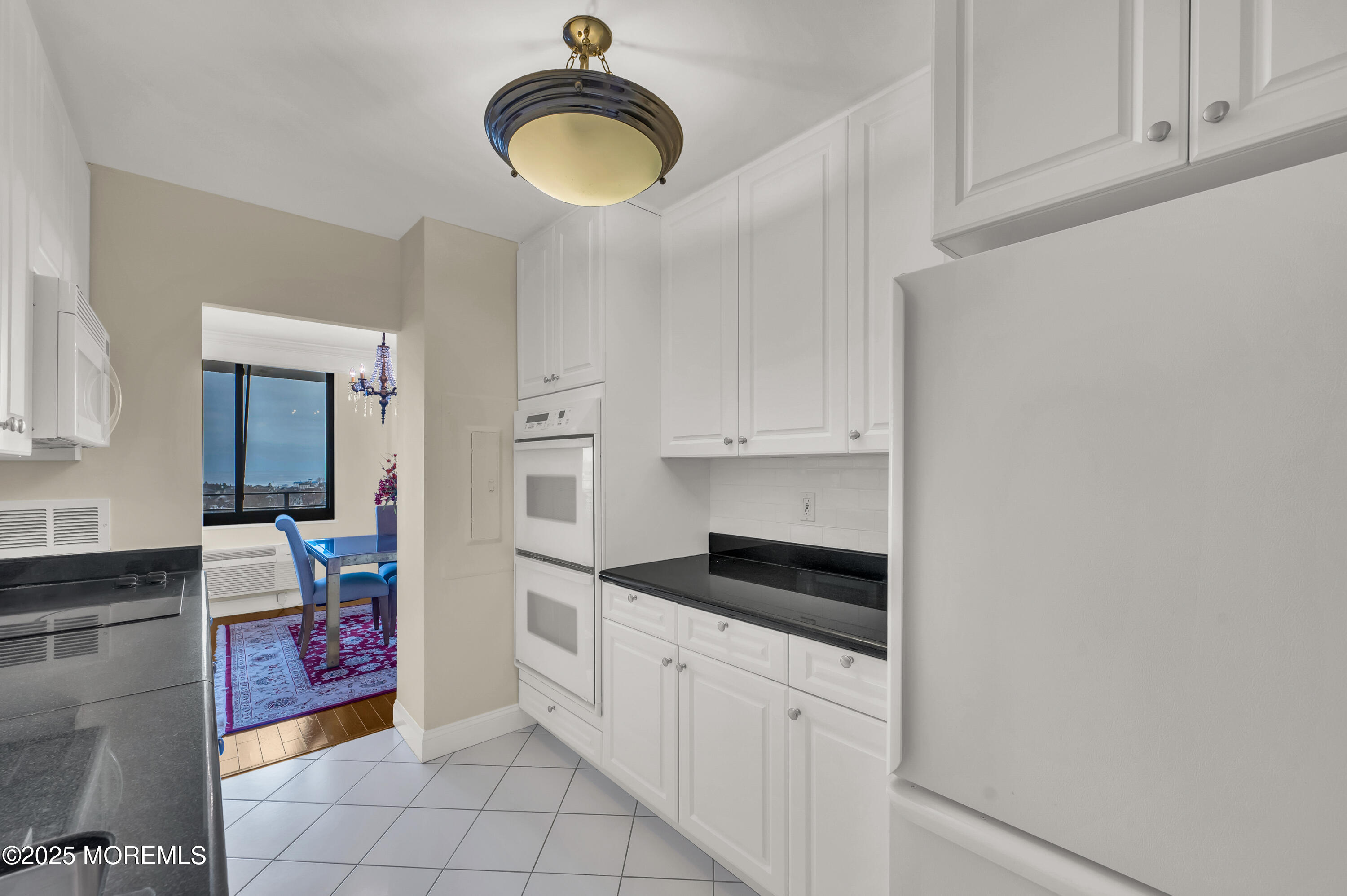 1 Channel Drive #1205, Monmouth Beach, New Jersey image 4