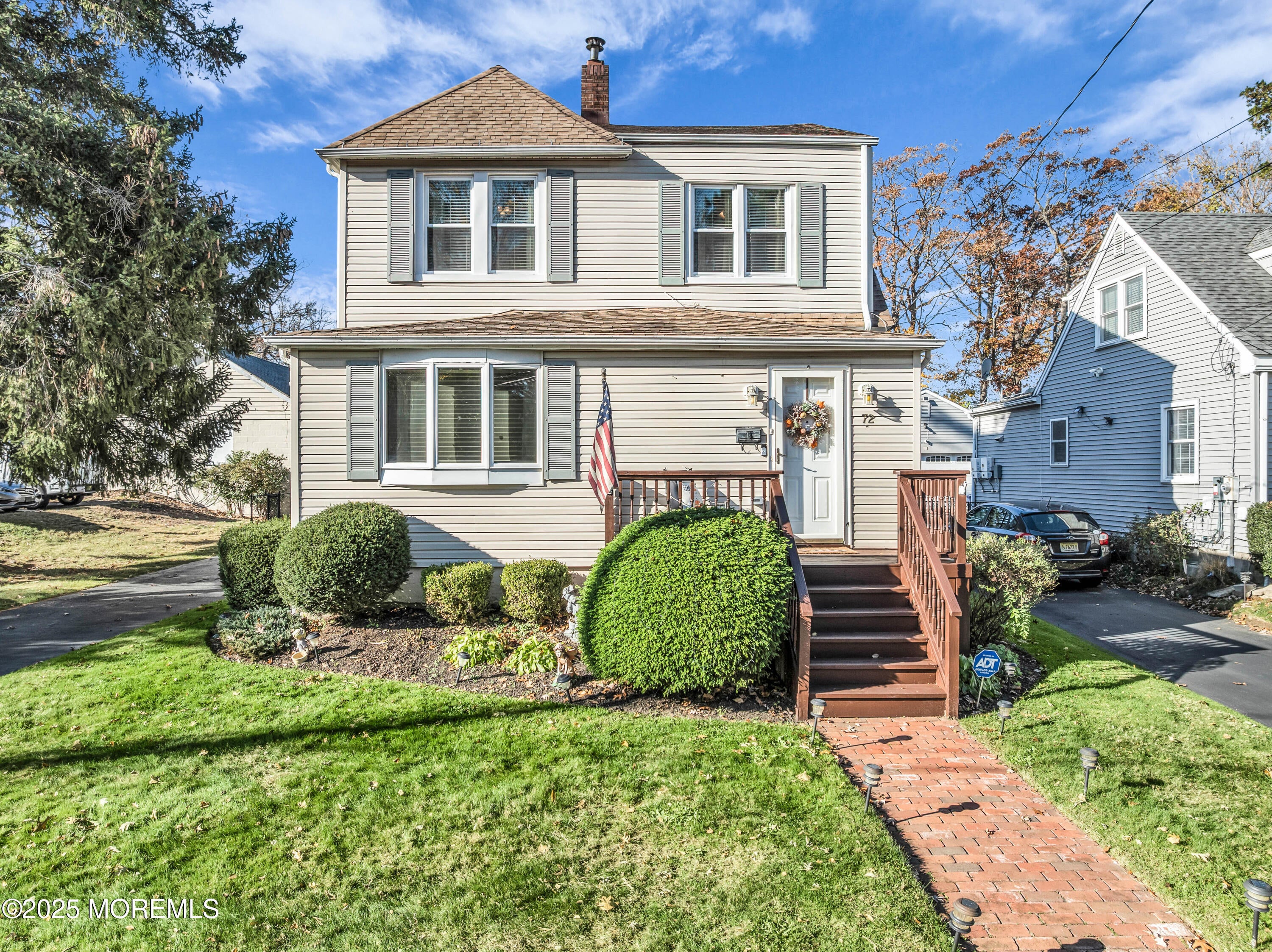 72 Oakhill Avenue