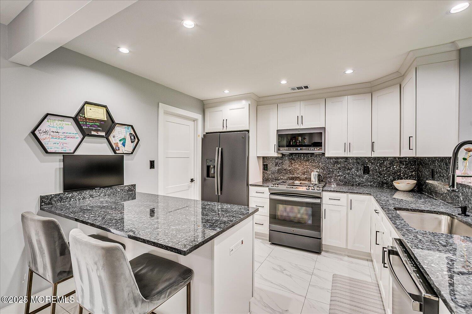 1031 Tarragon Court, Morganville, New Jersey image 10