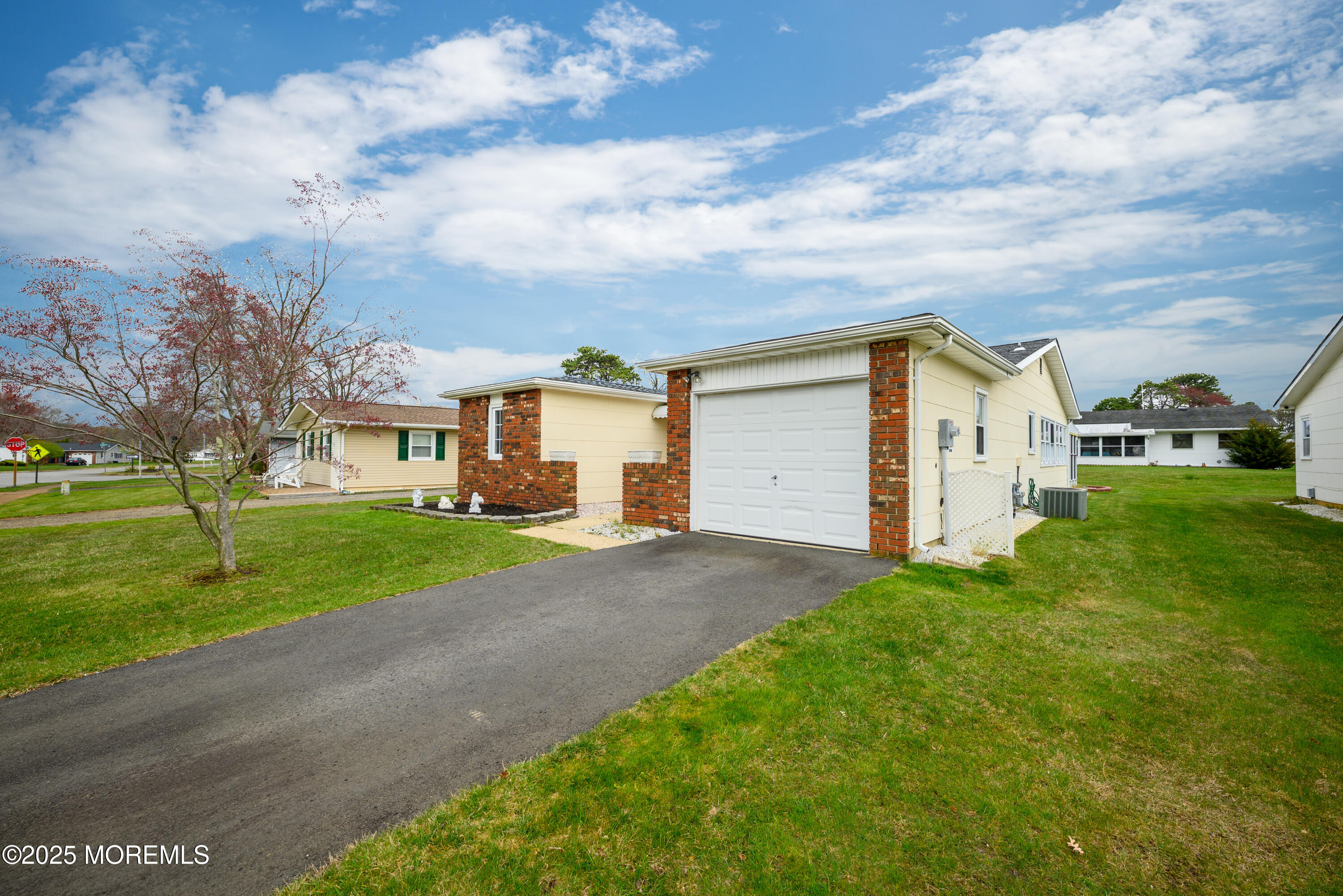 27 Blake Circle, Brick, New Jersey image 4