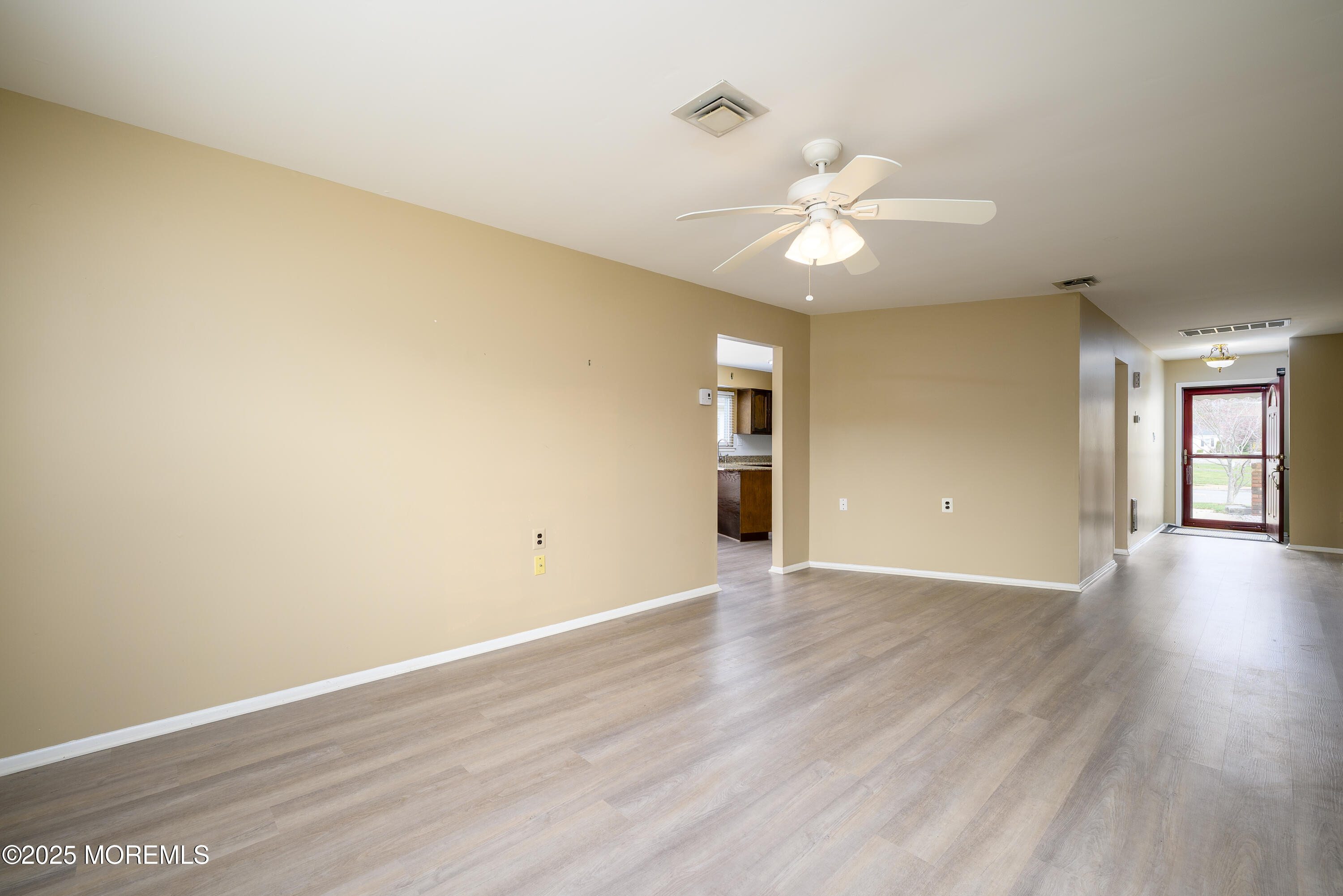 27 Blake Circle, Brick, New Jersey image 8