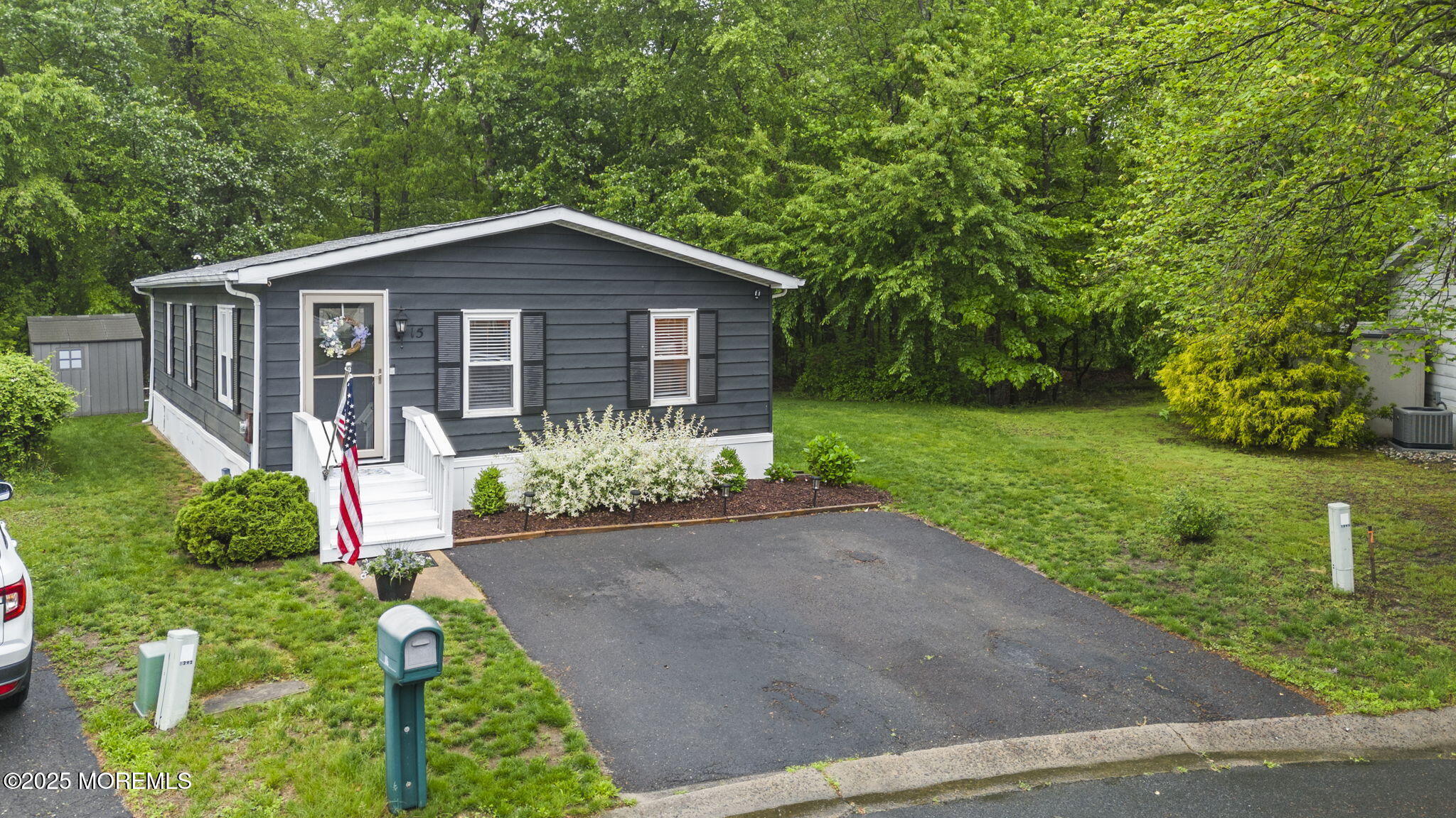 15 Cedar Court, Manalapan, New Jersey image 2
