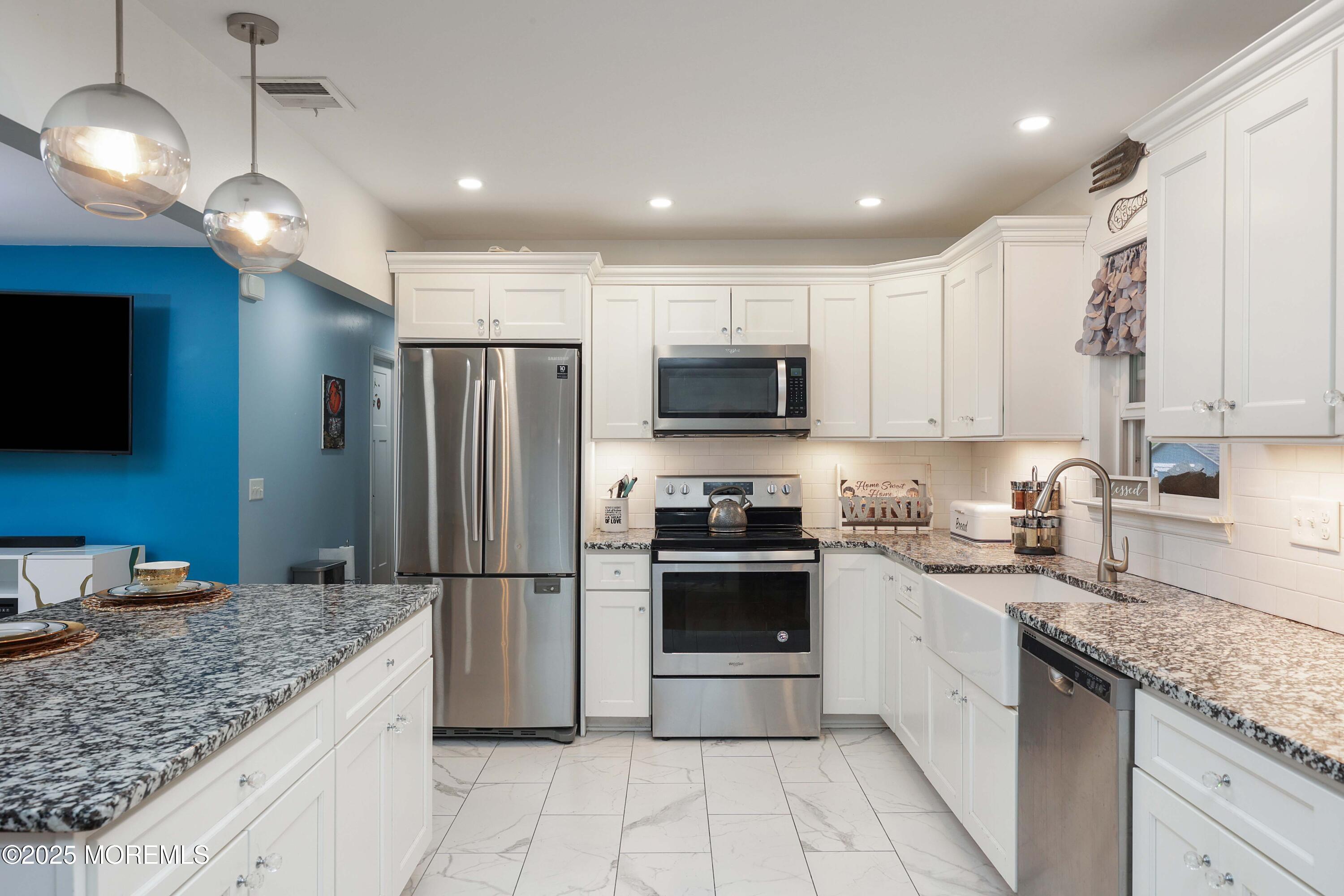 365 Central Boulevard, Bayville, New Jersey image 19