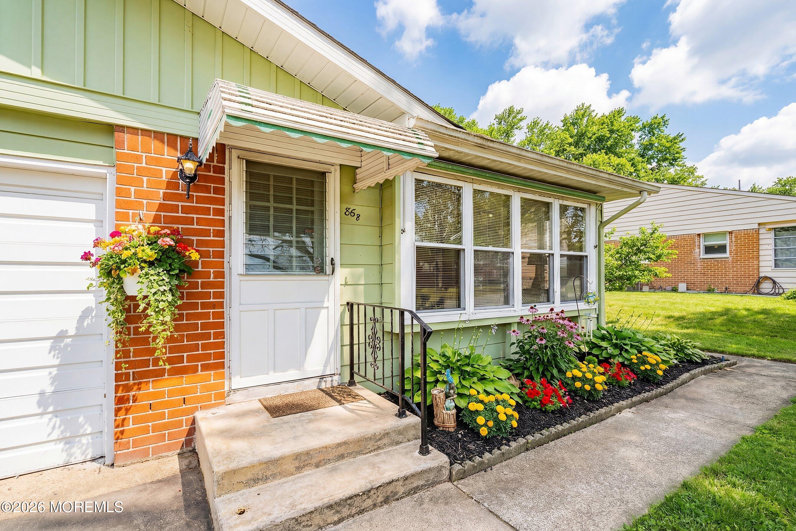 86 B Yorktowne Parkway B