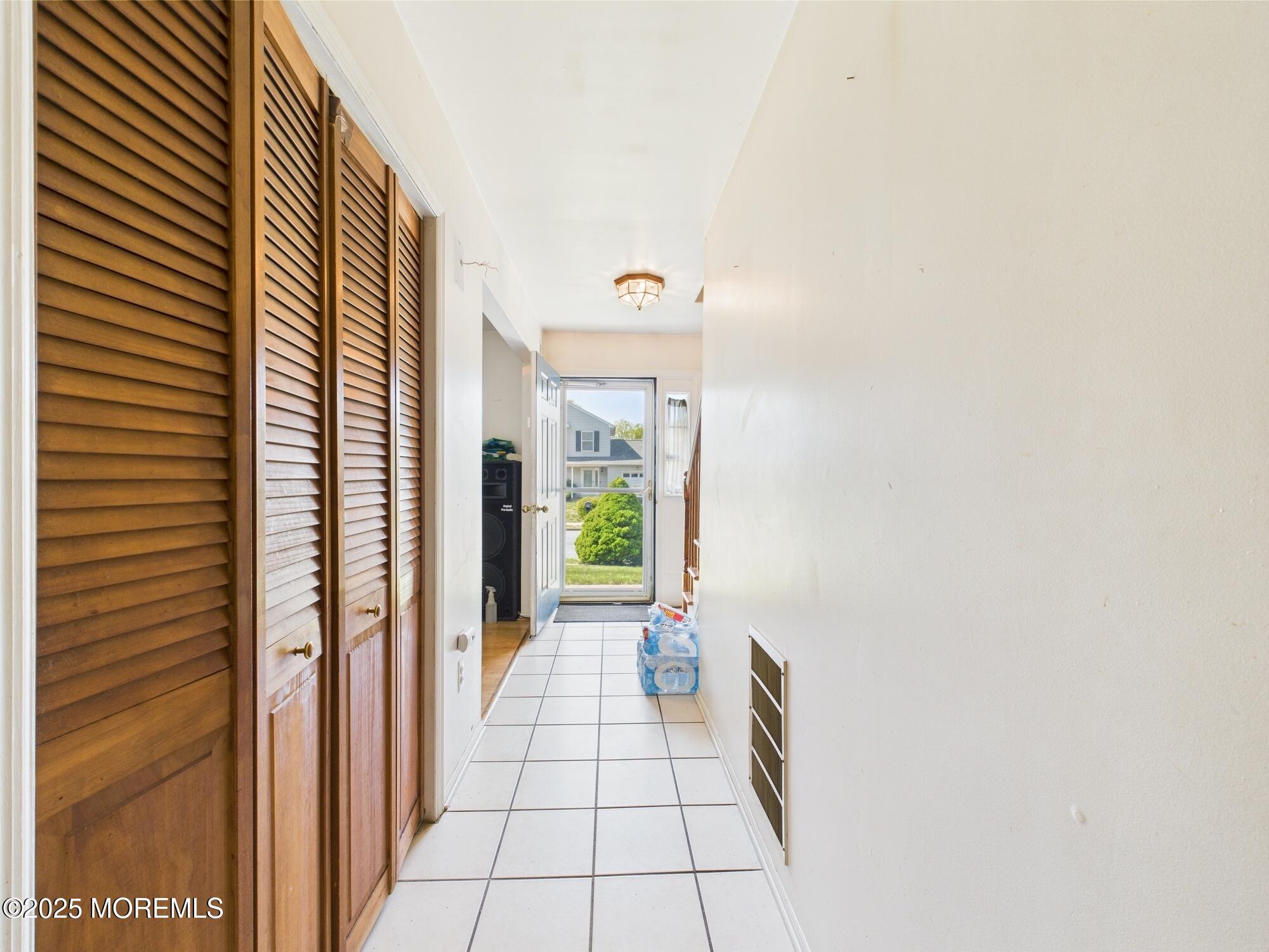 74 Mystic Court, Cliffwood, New Jersey image 6