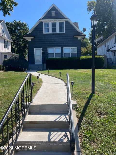 84 Mclaren Street Red Bank NJ 07701