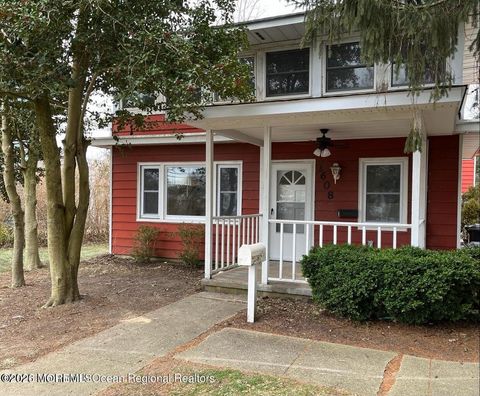 Multifamily For Rent - 1608 Bay Avenue #FIRST FLOOR<br/> Bay Head, NJ 08742