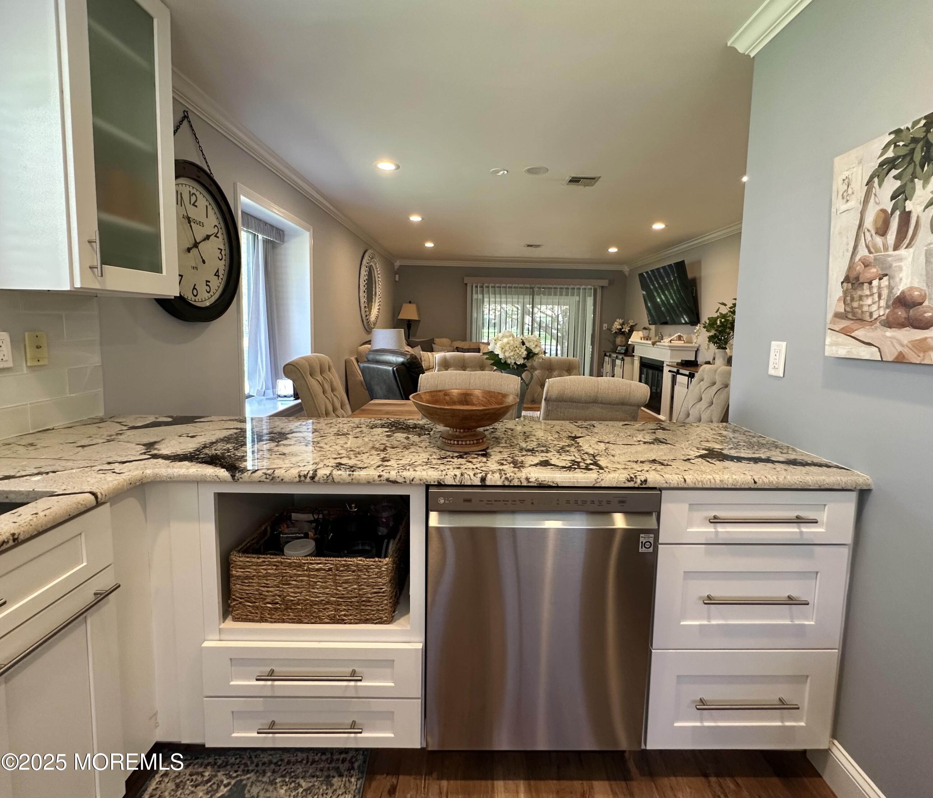 222 Medford Court #A, Manalapan, New Jersey image 8
