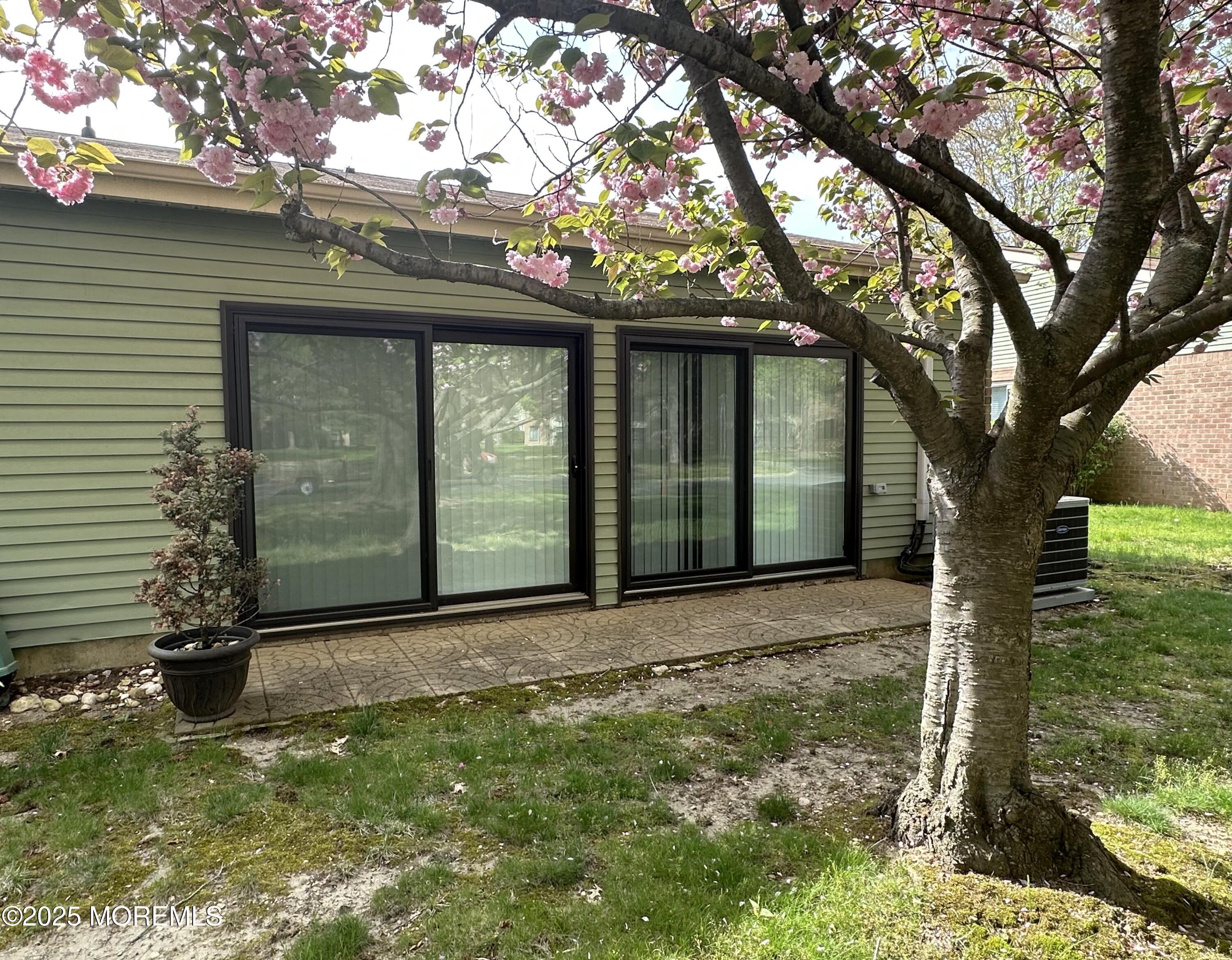 222 Medford Court #A, Manalapan, New Jersey image 28