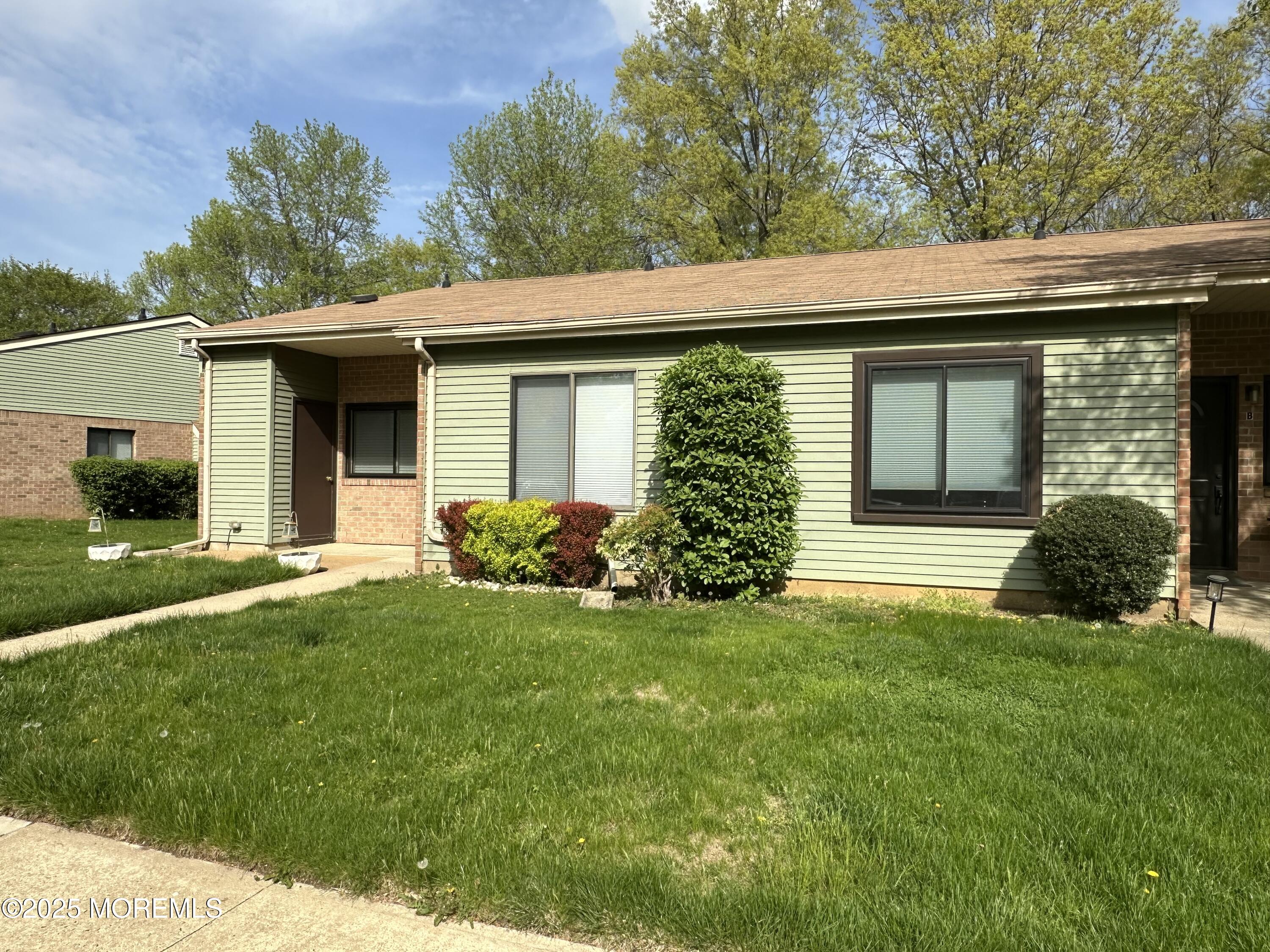 222 Medford Court #A, Manalapan, New Jersey image 1