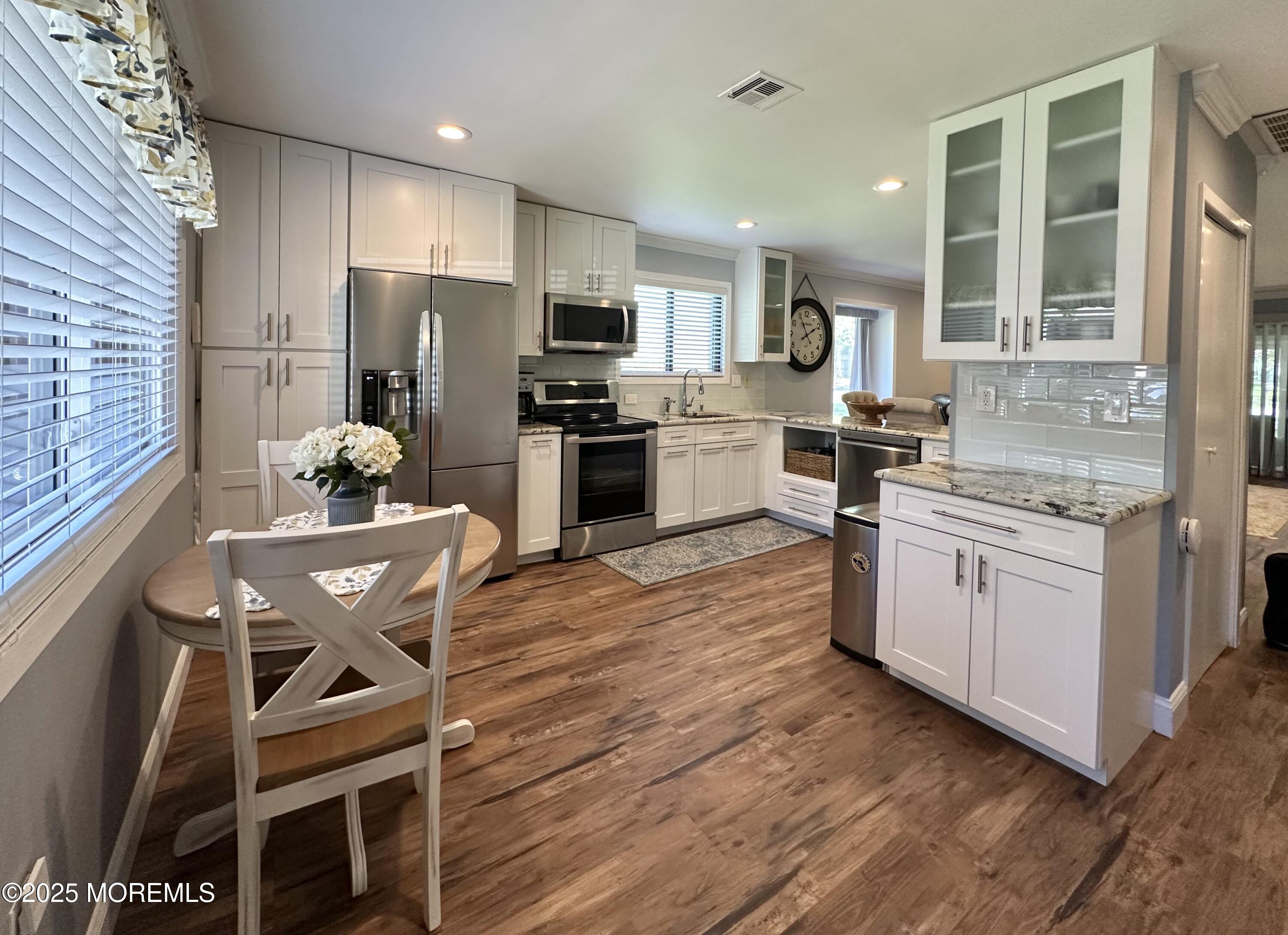 222 Medford Court #A, Manalapan, New Jersey image 3