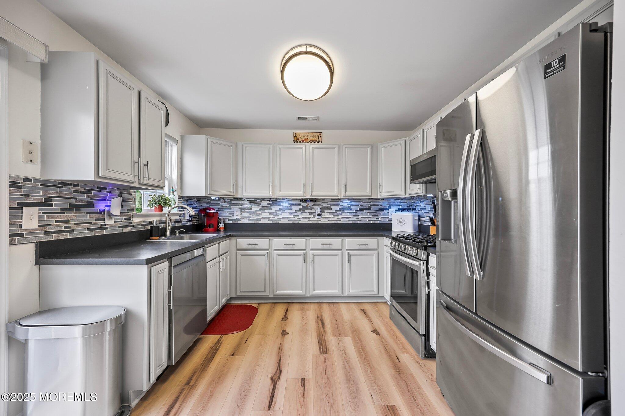 2308 Timber Ridge Court, Sayreville, New Jersey image 13