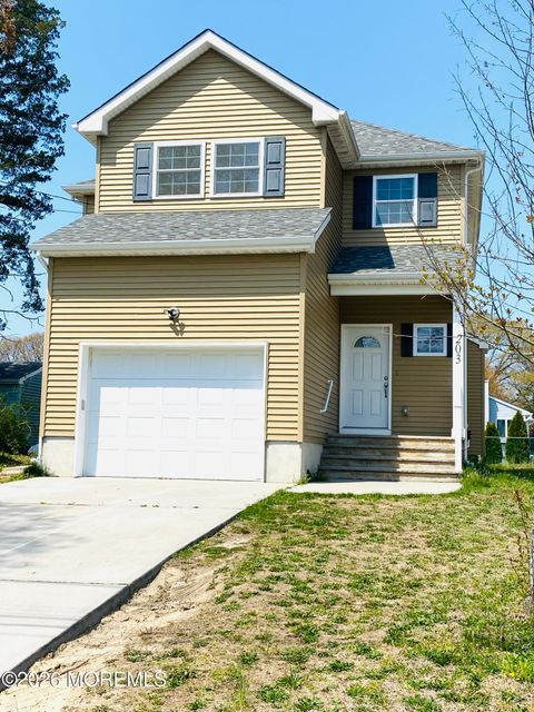 Homes For Sale - 203 Longfellow Avenue<br/> Toms River, NJ 08753