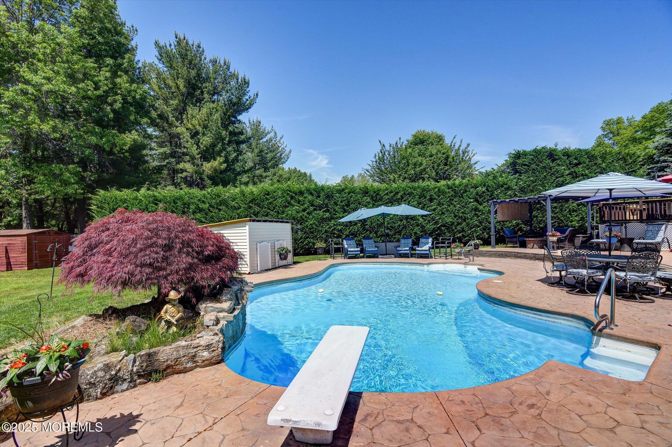 58 Rockwell Circle, Marlboro, New Jersey image 37
