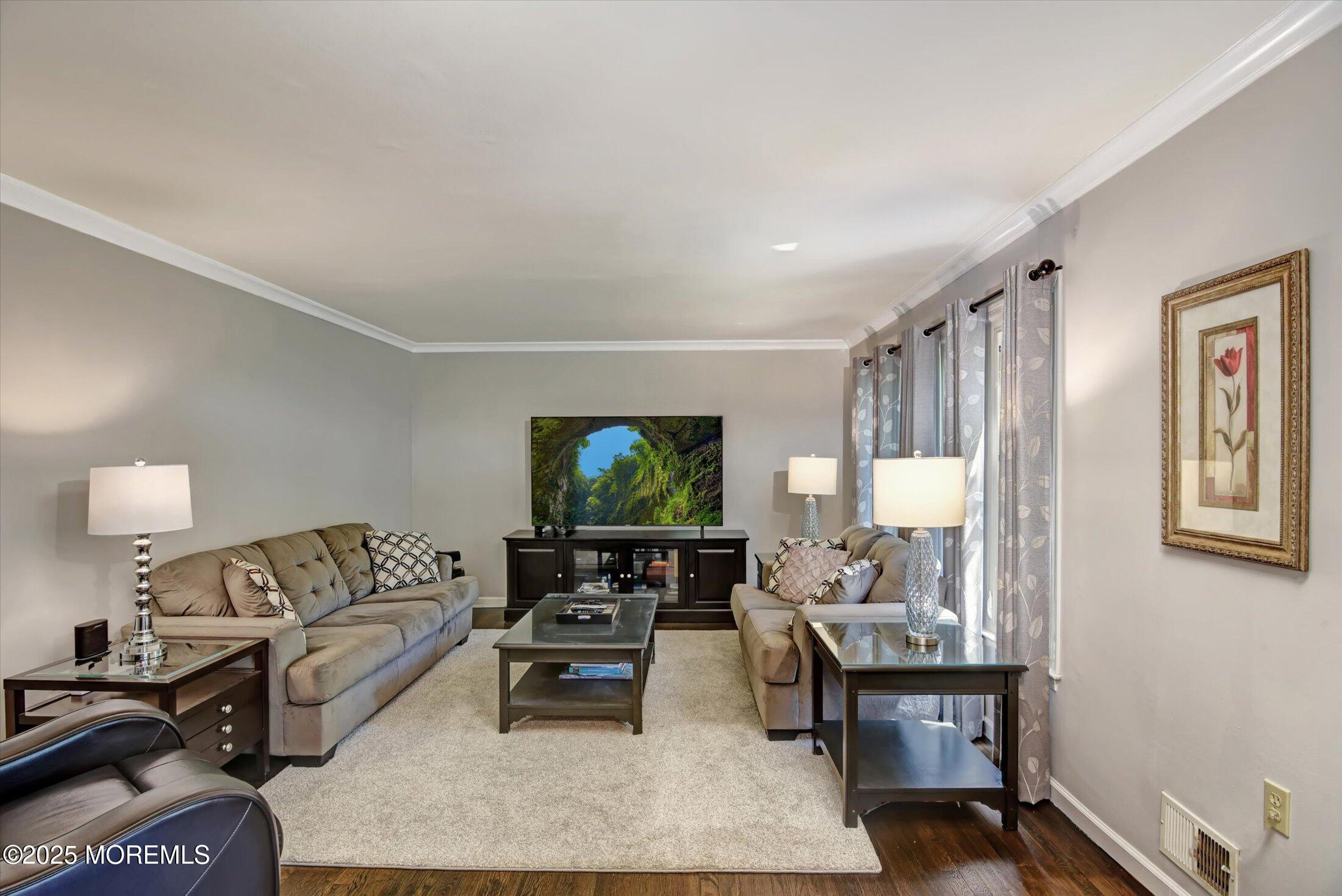 58 Rockwell Circle, Marlboro, New Jersey image 6
