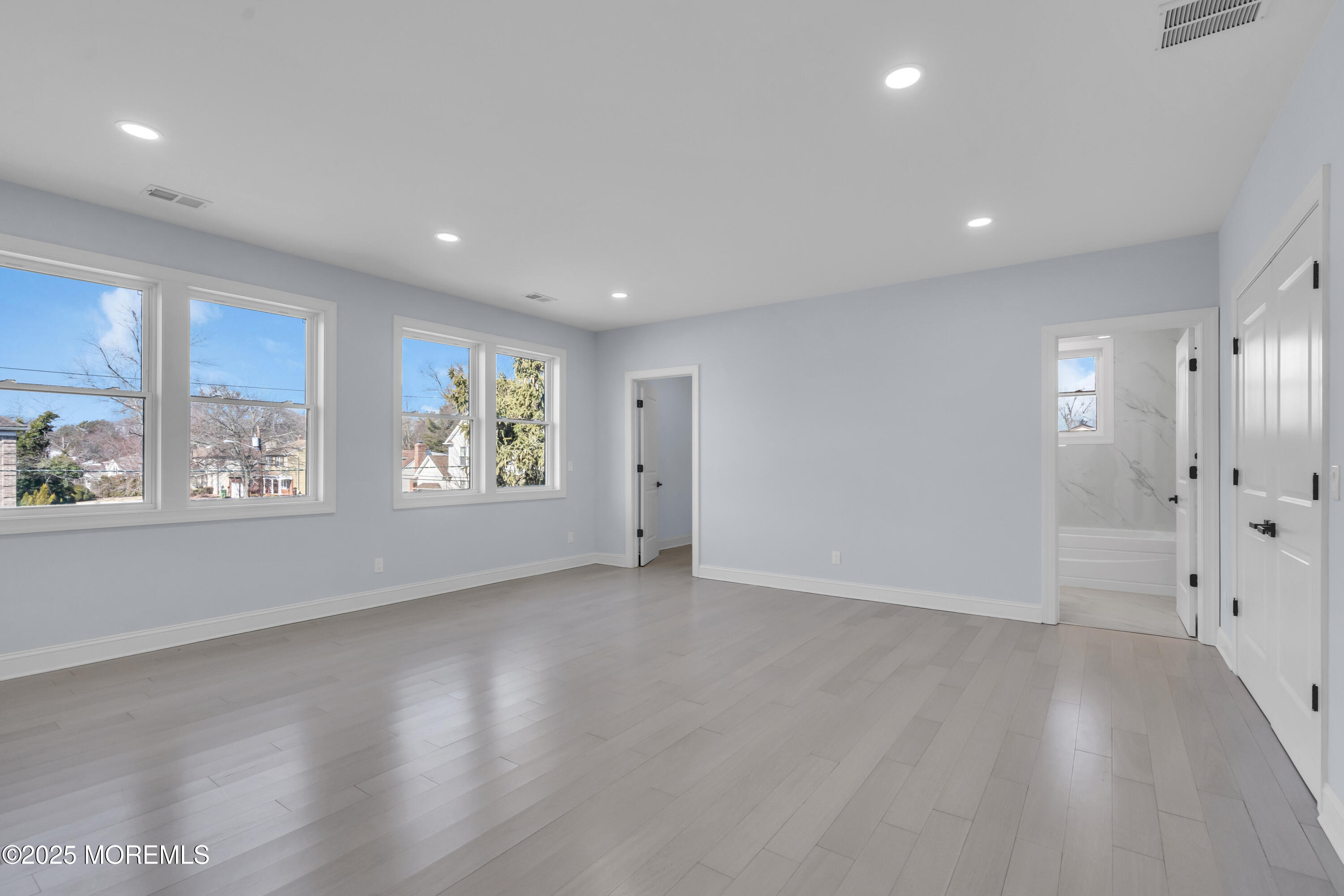 112 Mundy Avenue, Edison, New Jersey image 32