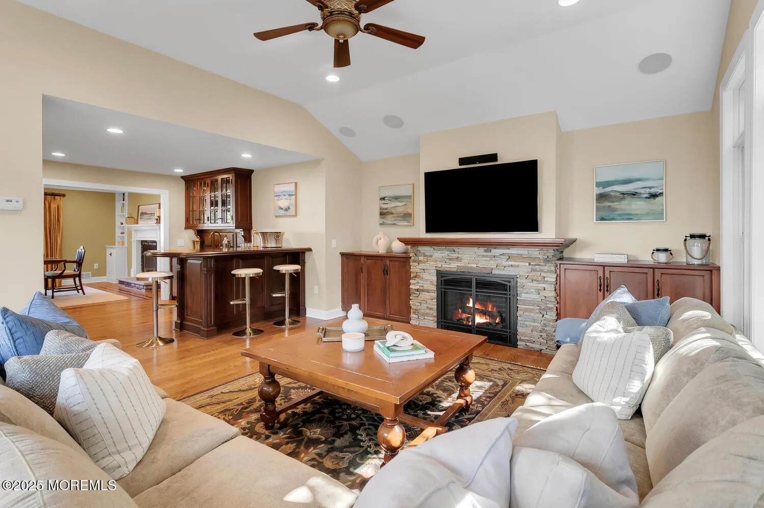 Middletown, New Jersey 07748, United States, 4 Bedrooms Bedrooms, ,4 BathroomsBathrooms,Residential,Pending,203700