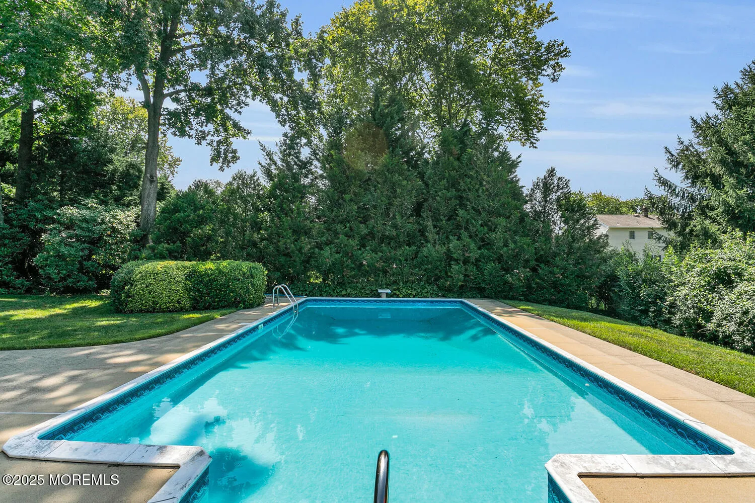 Middletown, New Jersey 07748, United States, 4 Bedrooms Bedrooms, ,4 BathroomsBathrooms,Residential,Pending,203700