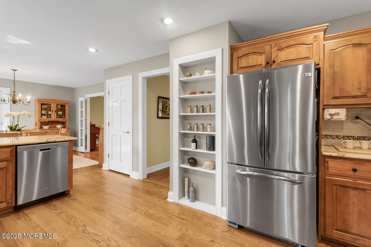 Middletown, New Jersey 07748, United States, 4 Bedrooms Bedrooms, ,4 BathroomsBathrooms,Residential,Pending,203700