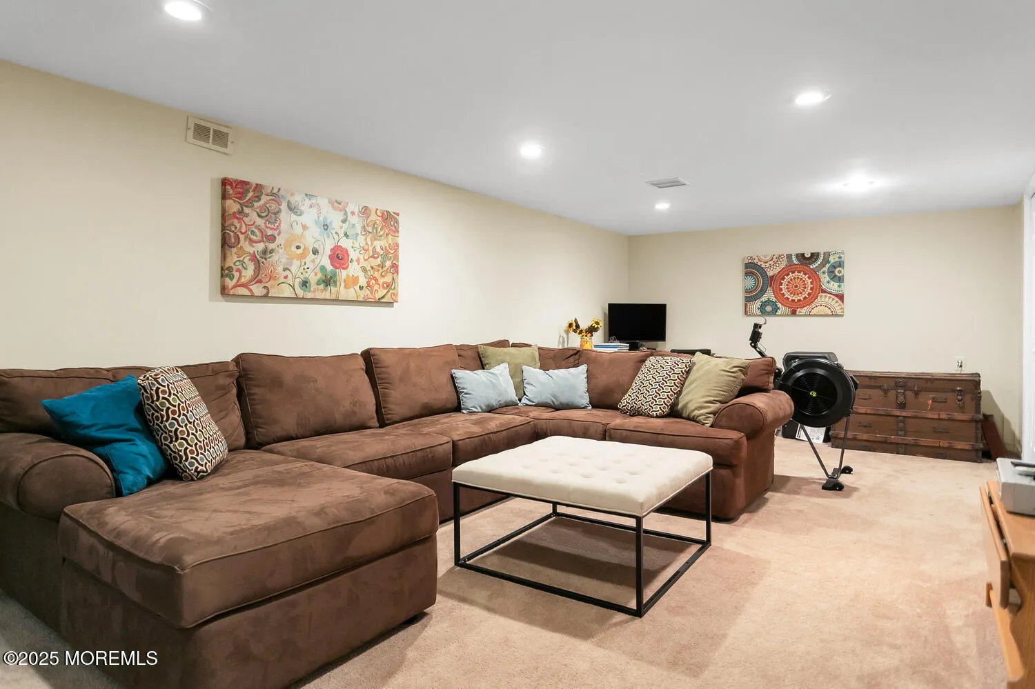 Middletown, New Jersey 07748, United States, 4 Bedrooms Bedrooms, ,4 BathroomsBathrooms,Residential,Pending,203700