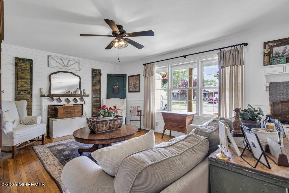 375 Tenth Avenue, Manchester, New Jersey image 17