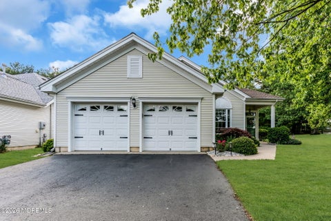 Homes For Sale - 1 Golden Seasons Drive<br/> Lakewood, NJ 08701
