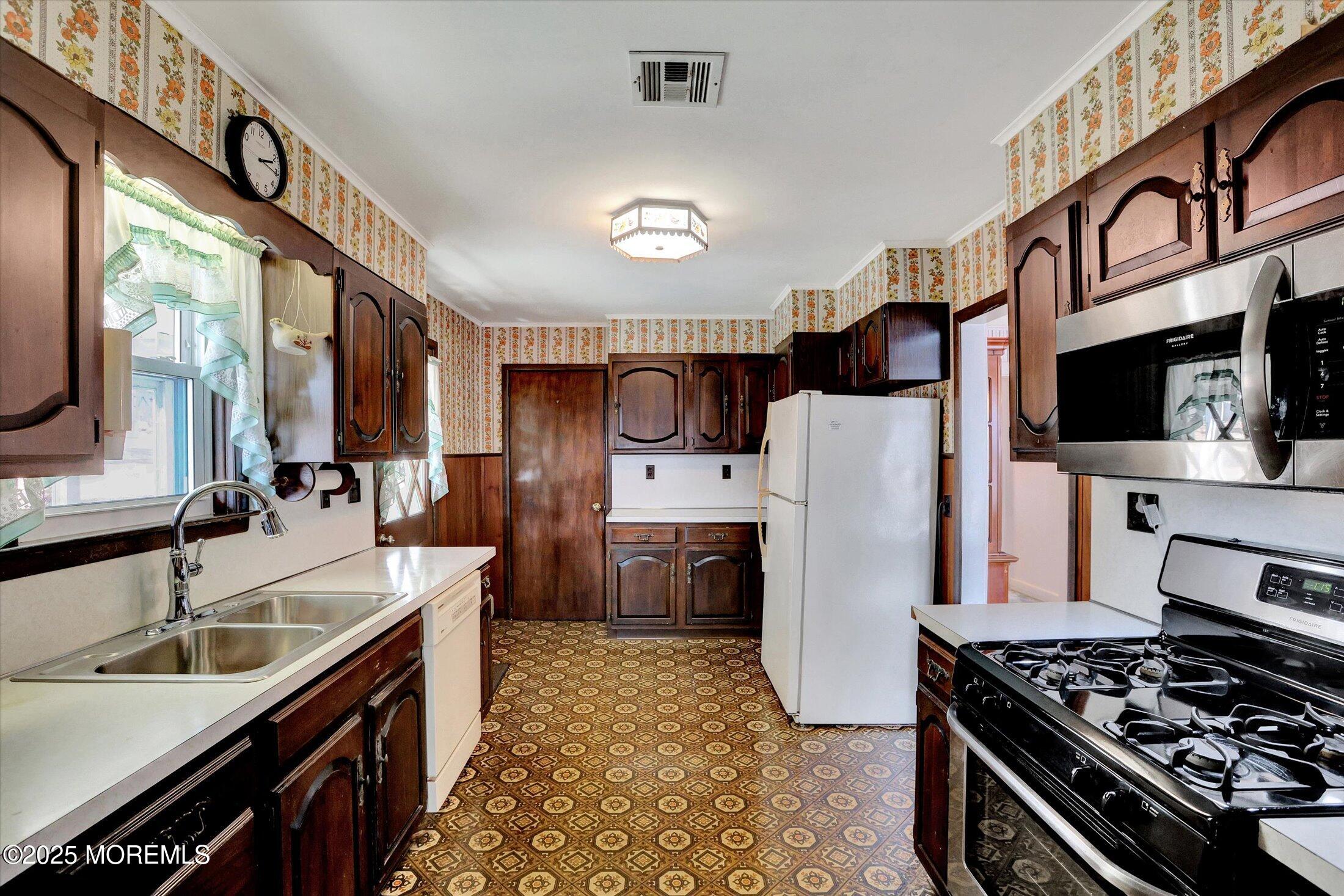 2159 Allenwood Road, Wall, South Dakota image 20